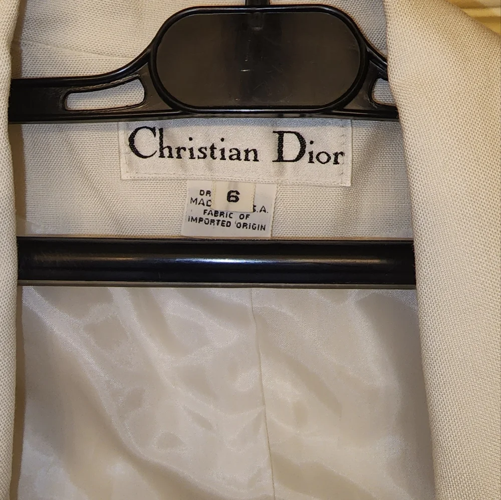 Christian dior jacket-size 6, off white color